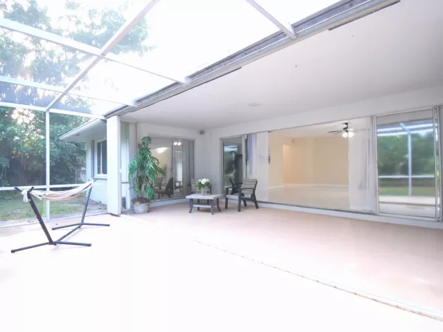 3-bedroom home for rent in Boca Raton - 22584 Lanyard Street - MondialRealty