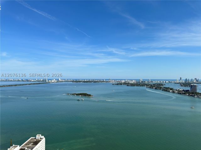 4-bedroom condo for rent in Miami - 2020 N Bayshore Dr 4104 - MondialRealty