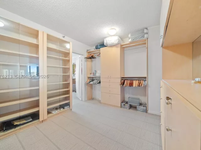 2-bedroom condo for rent in Aventura - 19707 Turnberry Way 6K - MondialRealty