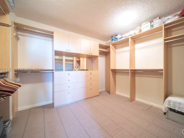 2-bedroom condo for rent in Aventura - 19707 Turnberry Way 6K - MondialRealty