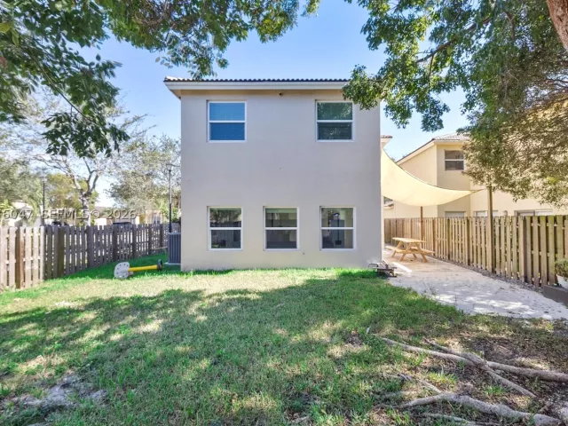 3-bedroom home for sale in Homestead - 1602 SE 20th Rd - MondialRealty