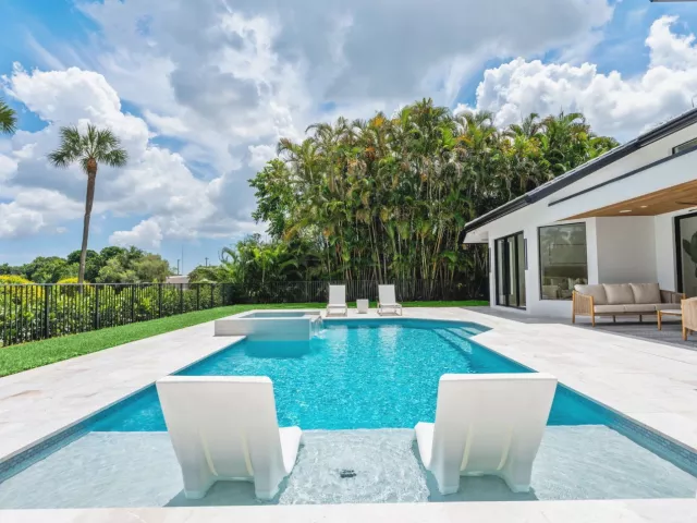 4-bedroom home for sale in Boca Raton - 17934 Milburn Way - MondialRealty