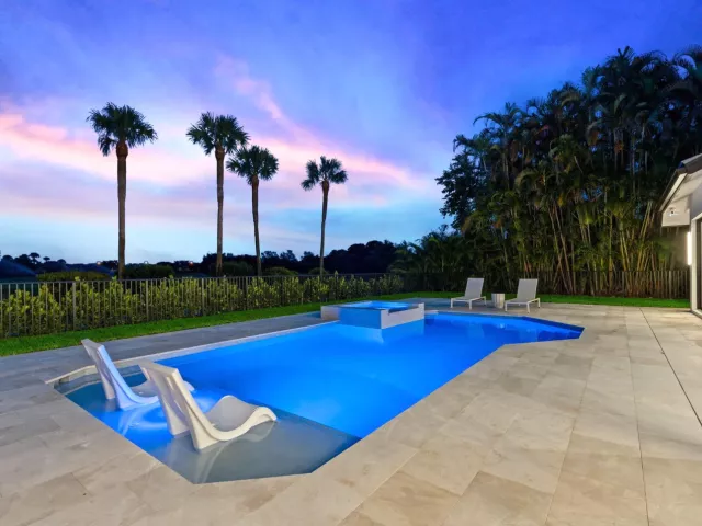 4-bedroom home for sale in Boca Raton - 17934 Milburn Way - MondialRealty