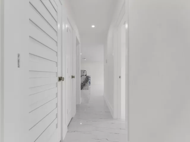 5-bedroom home for sale in Miami Gardens - 1252 NW 172ND Terrace - MondialRealty