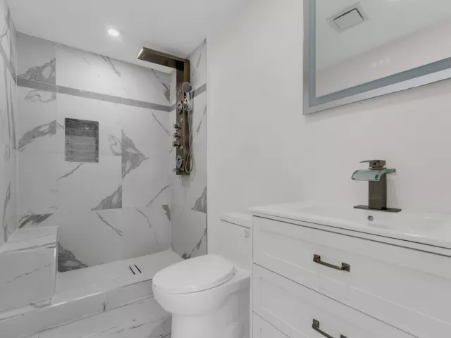 5-bedroom home for sale in Miami Gardens - 1252 NW 172ND Terrace - MondialRealty