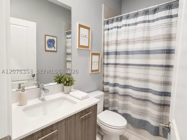 3-bedroom home for rent in Doral - 4619 NW 84th Ave - MondialRealty