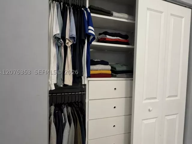 3-bedroom home for rent in Doral - 4619 NW 84th Ave - MondialRealty
