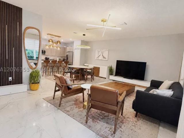 3-bedroom home for rent in Doral - 4619 NW 84th Ave - MondialRealty