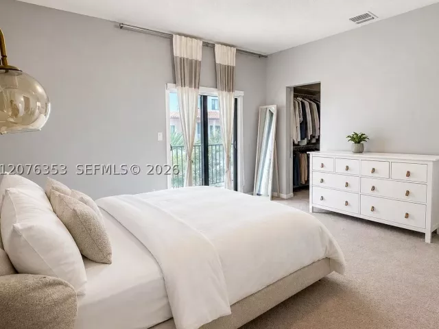 3-bedroom home for rent in Doral - 4619 NW 84th Ave - MondialRealty