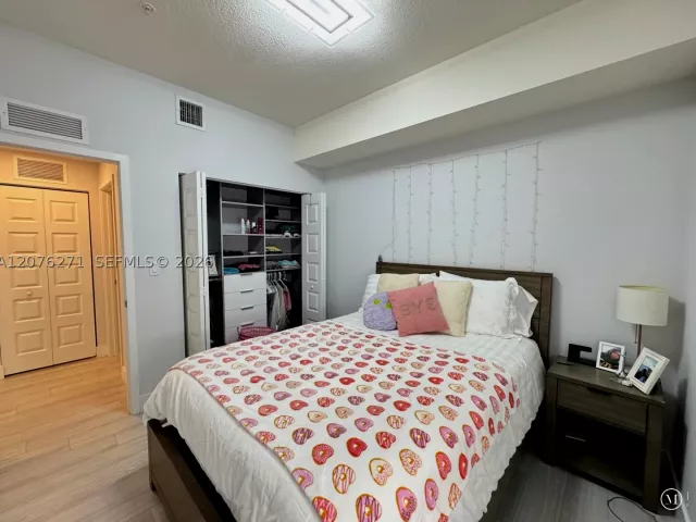 3-bedroom home for rent in Doral - 10413 NW 82nd St 3 - MondialRealty