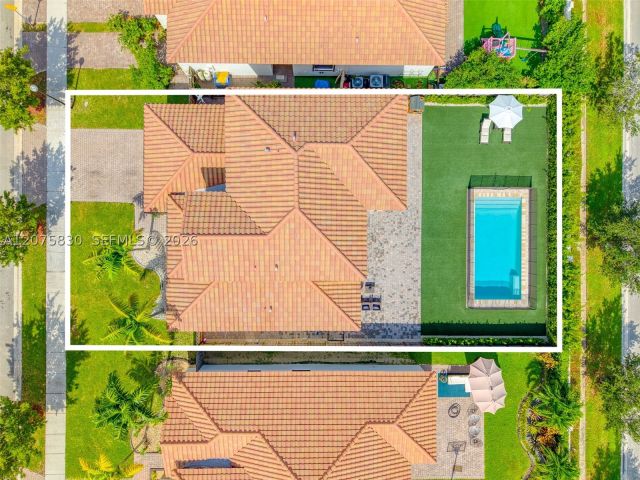 4-bedroom home for sale in Homestead - 2655 SE 1st St - MondialRealty