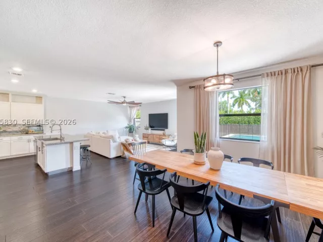 4-bedroom home for sale in Homestead - 2655 SE 1st St - MondialRealty