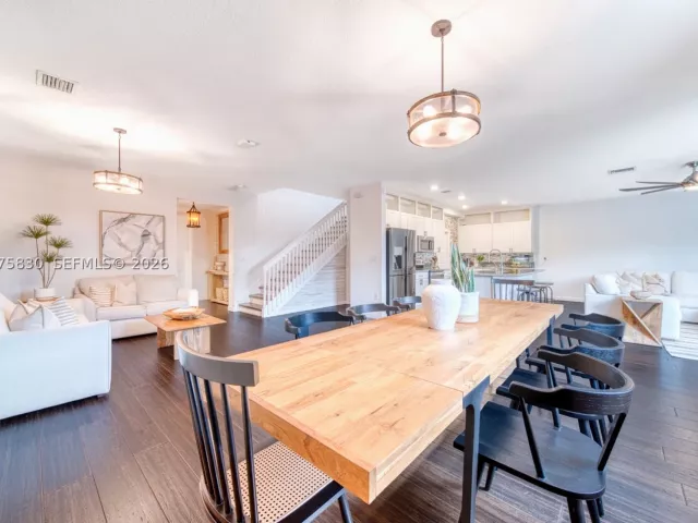 4-bedroom home for sale in Homestead - 2655 SE 1st St - MondialRealty