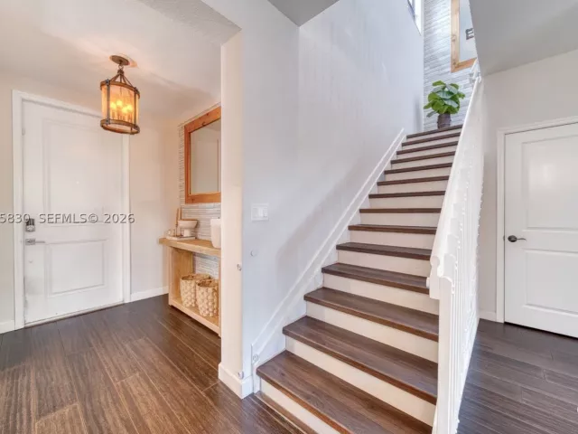4-bedroom home for sale in Homestead - 2655 SE 1st St - MondialRealty