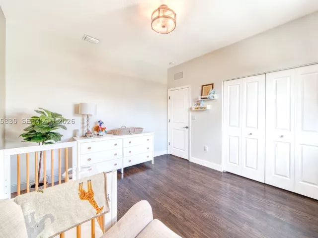 4-bedroom home for sale in Homestead - 2655 SE 1st St - MondialRealty