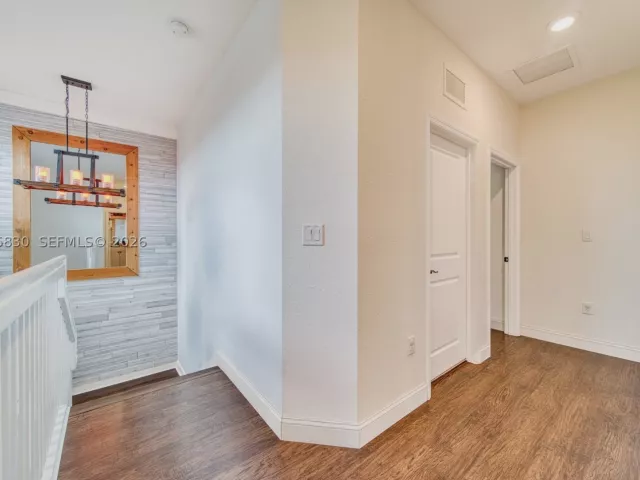 4-bedroom home for sale in Homestead - 2655 SE 1st St - MondialRealty