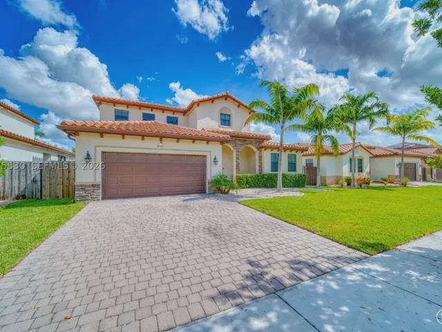 4-bedroom home for sale in Homestead - 2655 SE 1st St - MondialRealty