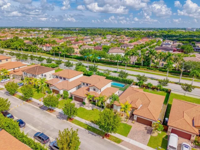 4-bedroom home for sale in Homestead - 2655 SE 1st St - MondialRealty