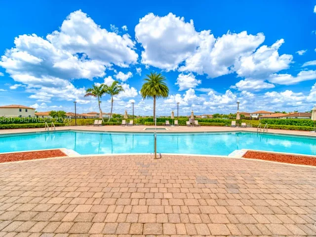 4-bedroom home for sale in Homestead - 2655 SE 1st St - MondialRealty