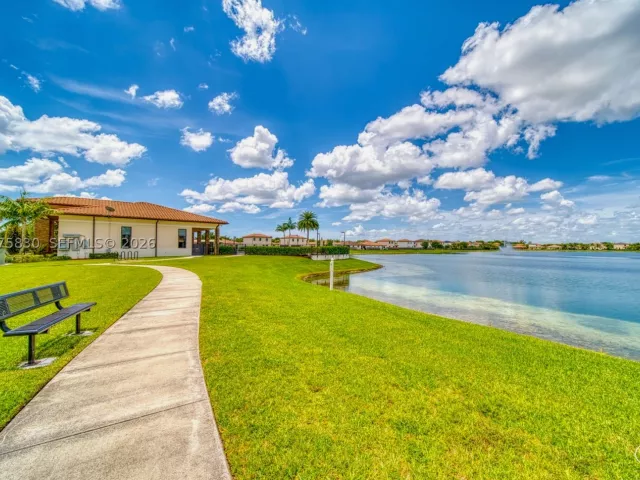 4-bedroom home for sale in Homestead - 2655 SE 1st St - MondialRealty