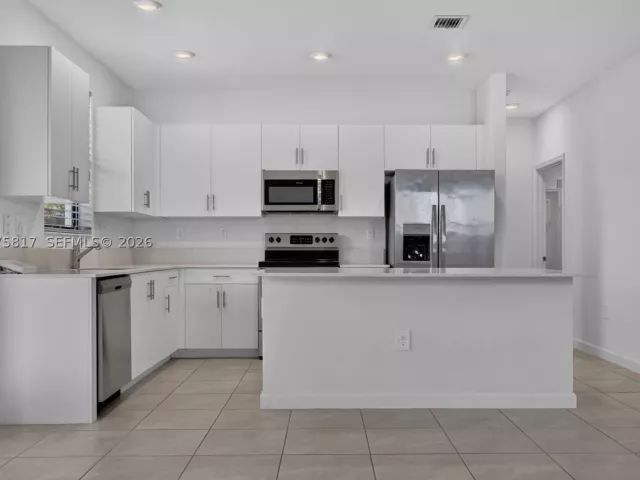 4-bedroom home for sale in Homestead - 11942 SW 239th St - MondialRealty