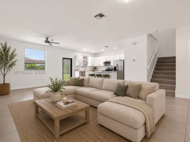 4-bedroom home for sale in Homestead - 11942 SW 239th St - MondialRealty
