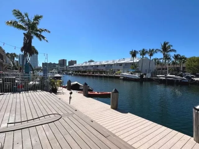 3-bedroom home for sale in North Miami Beach - 3780 NE 167TH Street Unit #48 - MondialRealty
