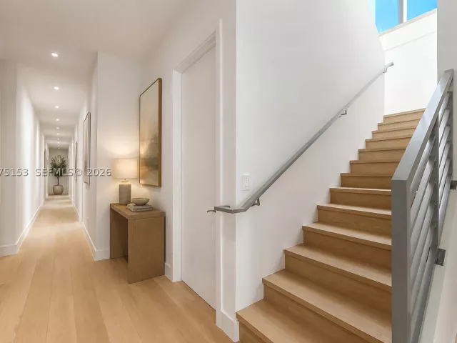 6-bedroom condo for sale in Miami - 175 SE 25th Road UPH01 - MondialRealty