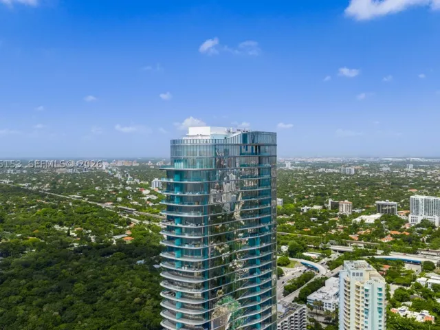 6-bedroom condo for sale in Miami - 175 SE 25th Road UPH01 - MondialRealty