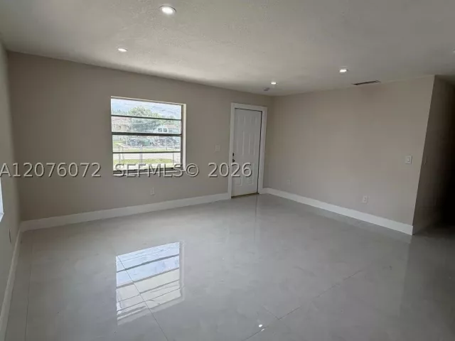 4-bedroom home for rent in Homestead - 15400 SW 305th St - MondialRealty