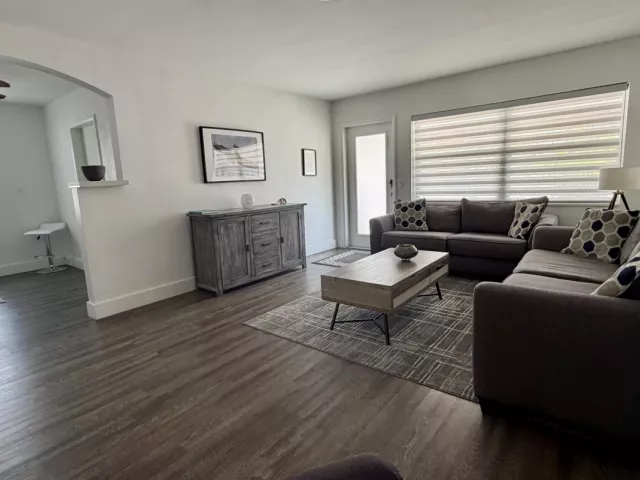3-bedroom home for sale in Wilton Manors - 614 NE 26th Street - MondialRealty