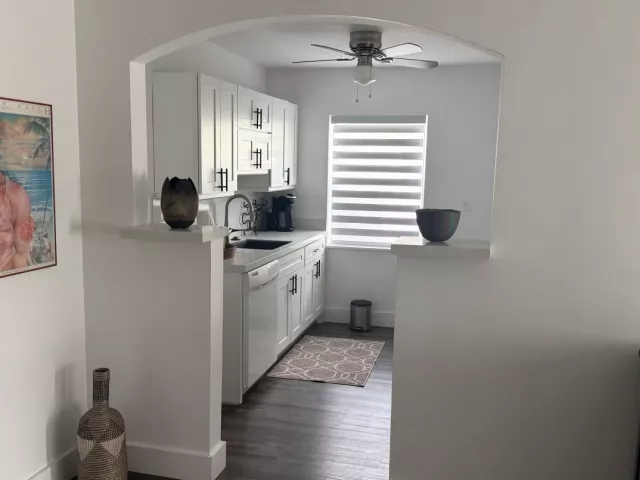 3-bedroom home for sale in Wilton Manors - 614 NE 26th Street - MondialRealty