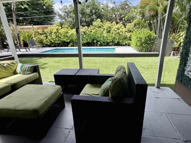 3-bedroom home for sale in Wilton Manors - 614 NE 26th Street - MondialRealty