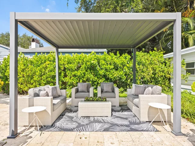 4-bedroom home for sale in Fort Lauderdale - 1001 SE 10th Street - MondialRealty