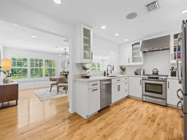 4-bedroom home for sale in Fort Lauderdale - 1001 SE 10th Street - MondialRealty