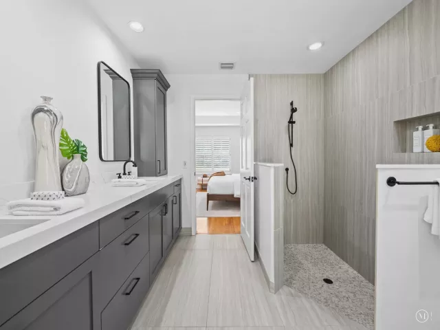 4-bedroom home for sale in Fort Lauderdale - 1001 SE 10th Street - MondialRealty