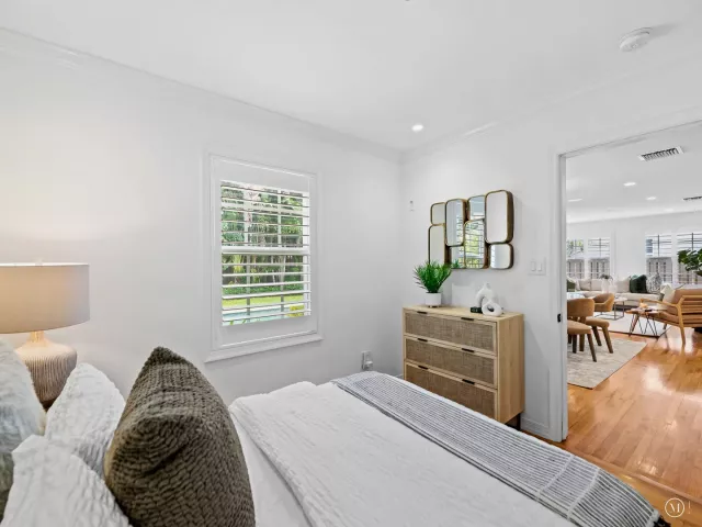 4-bedroom home for sale in Fort Lauderdale - 1001 SE 10th Street - MondialRealty