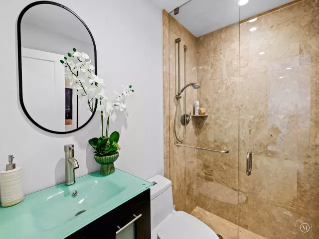 4-bedroom home for sale in Fort Lauderdale - 1001 SE 10th Street - MondialRealty
