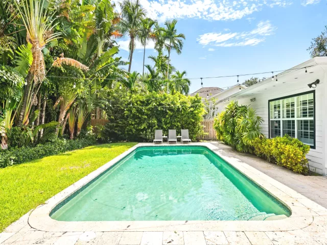 4-bedroom home for sale in Fort Lauderdale - 1001 SE 10th Street - MondialRealty