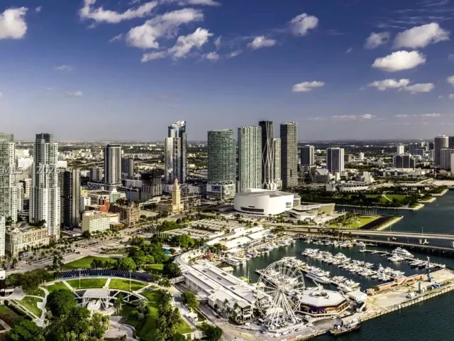 1-bedroom condo for rent in Miami - 851 NE 1st Ave 3402 - MondialRealty