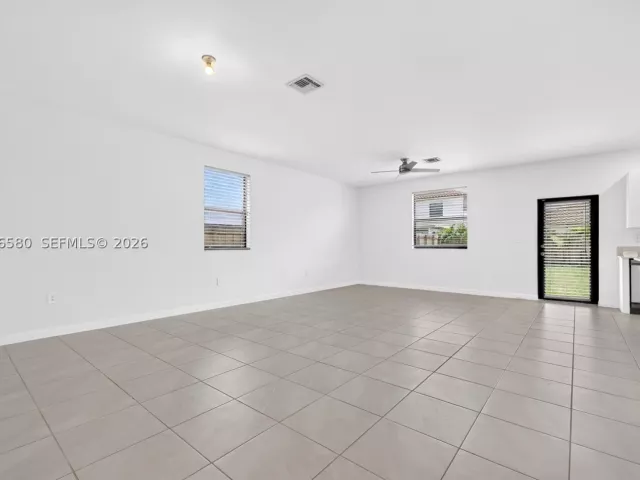 4-bedroom home for rent in Homestead - 11942 SW 239th St 11942 - MondialRealty