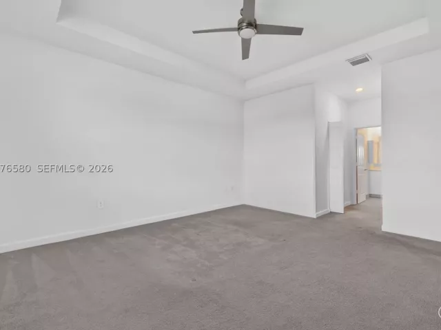 4-bedroom home for rent in Homestead - 11942 SW 239th St 11942 - MondialRealty