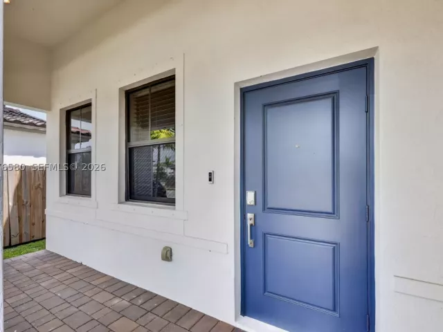 4-bedroom home for rent in Homestead - 11942 SW 239th St 11942 - MondialRealty
