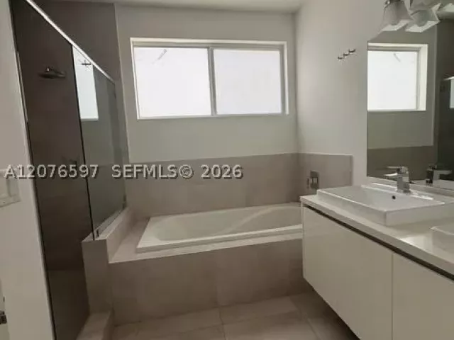 3-bedroom home for rent in Doral -  - MondialRealty
