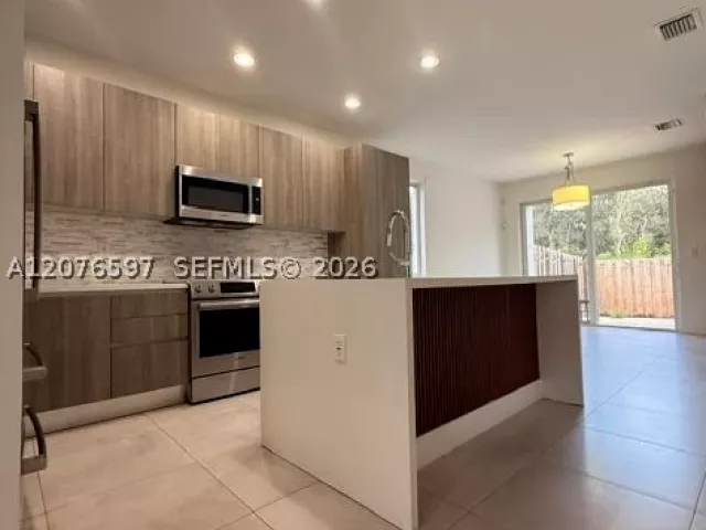 3-bedroom home for rent in Doral -  - MondialRealty