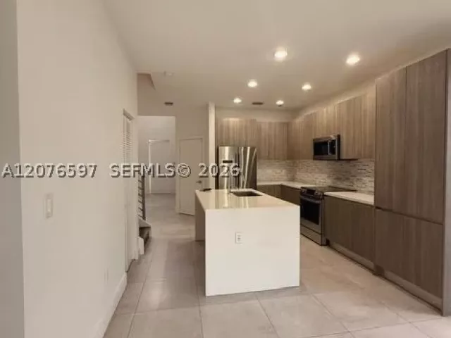 3-bedroom home for rent in Doral -  - MondialRealty