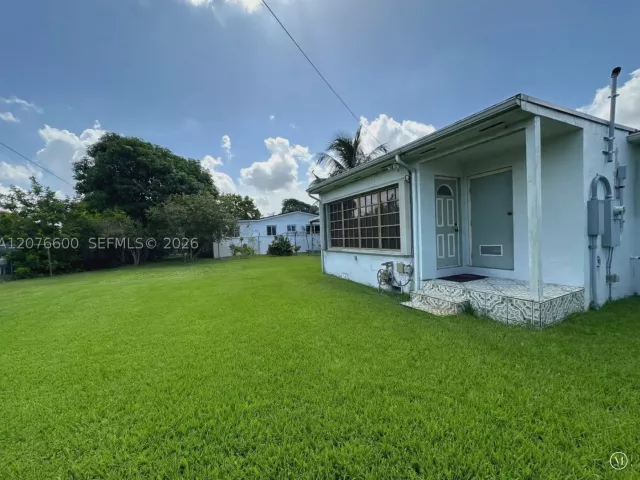 3-bedroom home for sale in Miami Gardens - 2961 NW 162nd St - MondialRealty