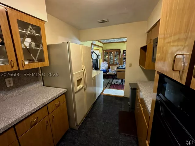 3-bedroom home for sale in Miami Gardens - 2961 NW 162nd St - MondialRealty