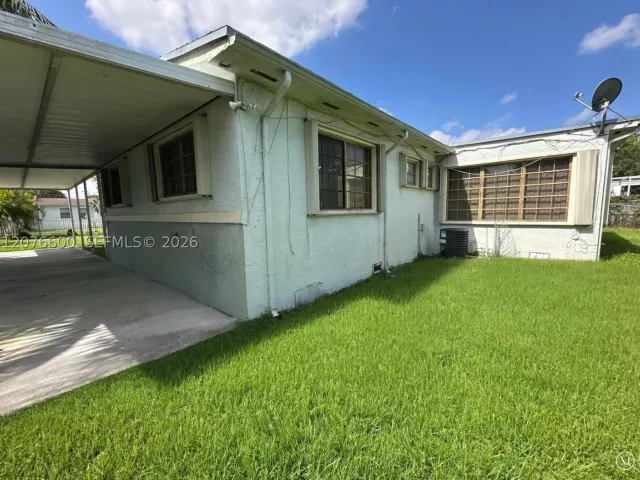 3-bedroom home for sale in Miami Gardens - 2961 NW 162nd St - MondialRealty