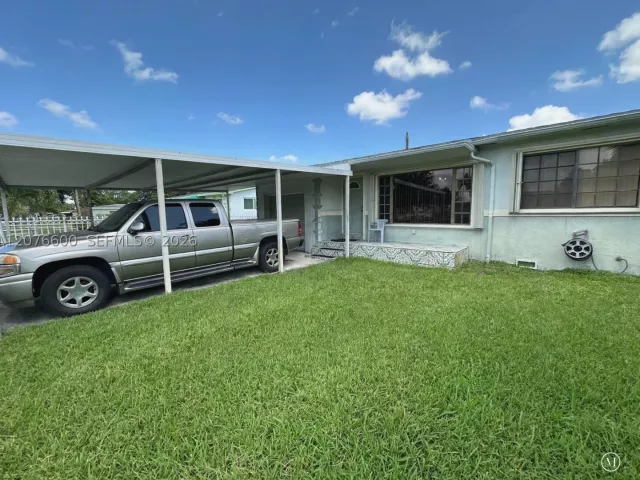 3-bedroom home for sale in Miami Gardens - 2961 NW 162nd St - MondialRealty